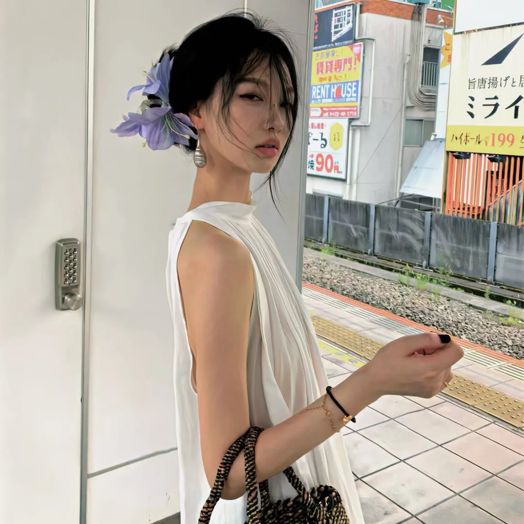 闪婚后我成了首富的掌上明珠